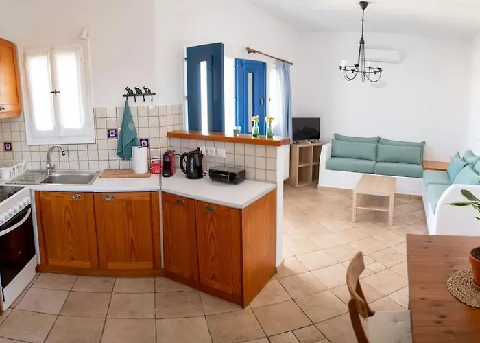 Amarados Syros Vári